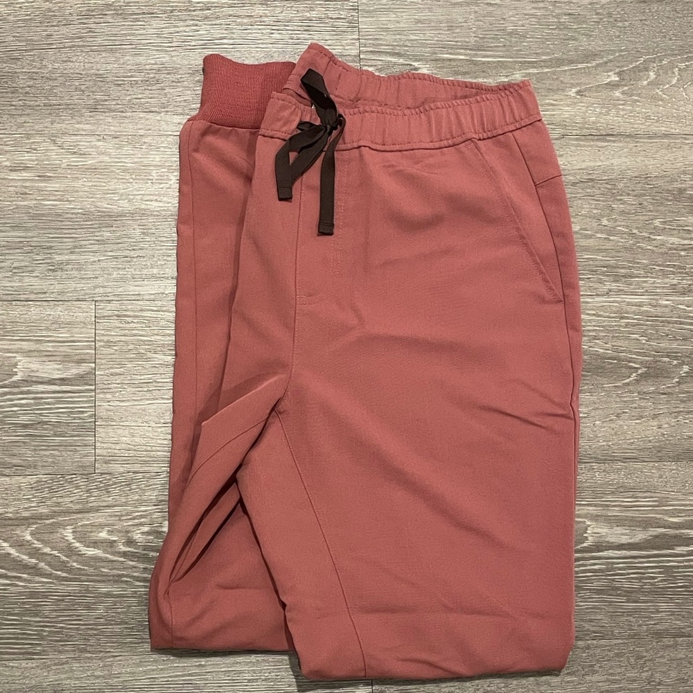 Figs Scrubs - technical collection jogger scrubs size M